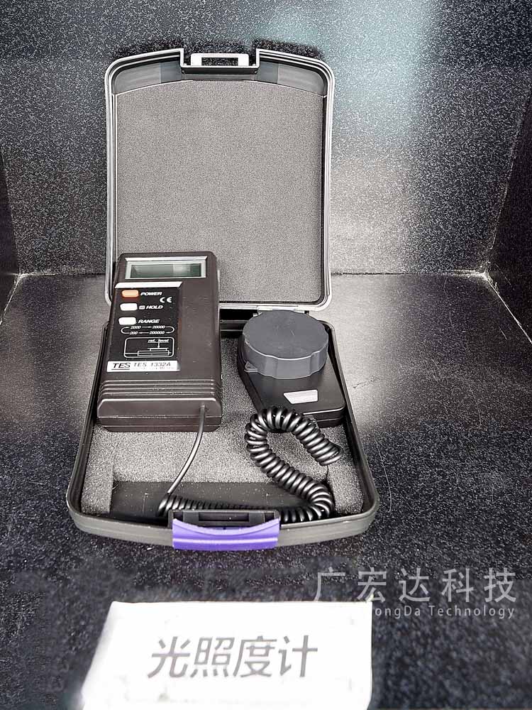 光照度计